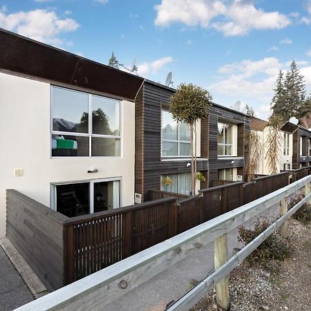Central Wanaka Villa Bagian luar foto