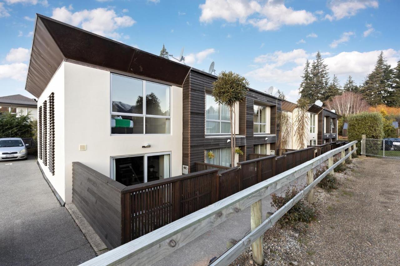 Central Wanaka Villa Bagian luar foto