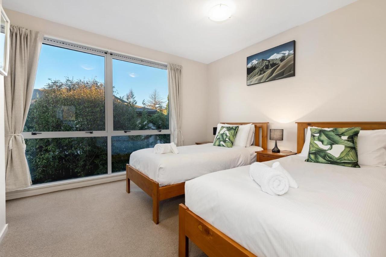 Central Wanaka Villa Bagian luar foto